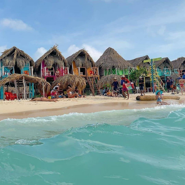 Pasadía Playa Tanquila y Plancton Luminoso | Tour en Cartagena