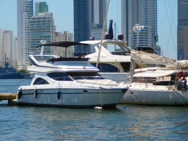 Yate Maxum Channel 43Ft | Yate en cartagena