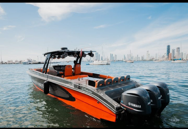 Lancha La Fantástika | Lancha en cartagena