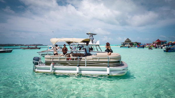 Pontón Sun Tracker | Pontón en san andrés