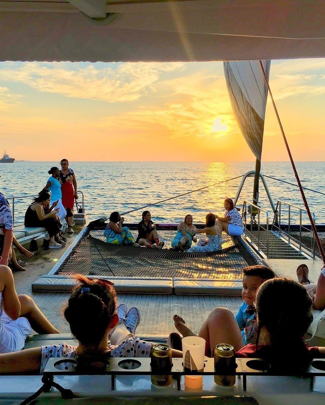 1. Catamaranes de Lujo al Servicio Para Ti