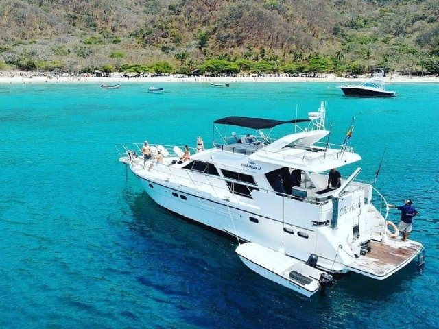 Yate en Santa Marta: bahías, mar y montaña en un plan que se siente distinto