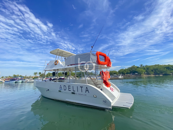 Bote Adelita | Bote en puerto vallarta