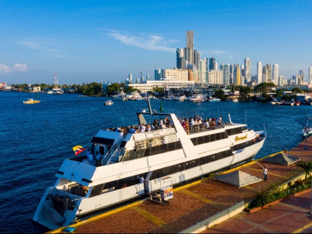 Sunset Luxury Tour in Cartagena